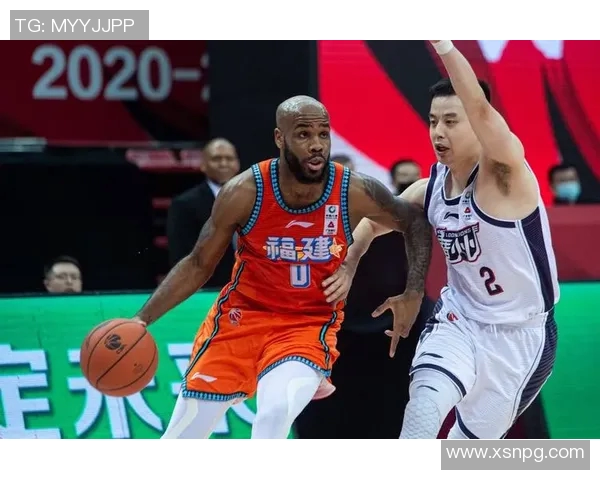 罗伯特-高登带领球队跻身CBA季后赛，成为关键先锋